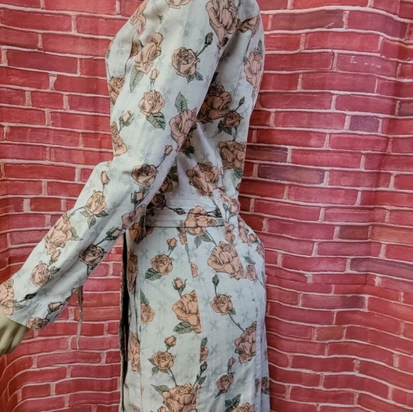 Floral print belted walking coat - Picture 6 of 9